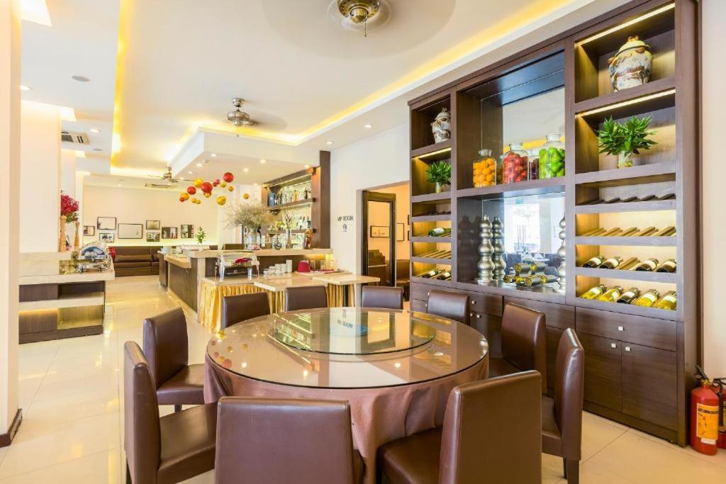 Hồng Hà Hotel HN - by BAY LUXURY