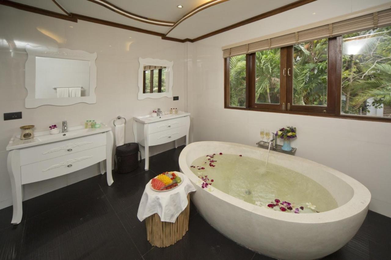 Royal Majestic Grand Thai Villa view 5