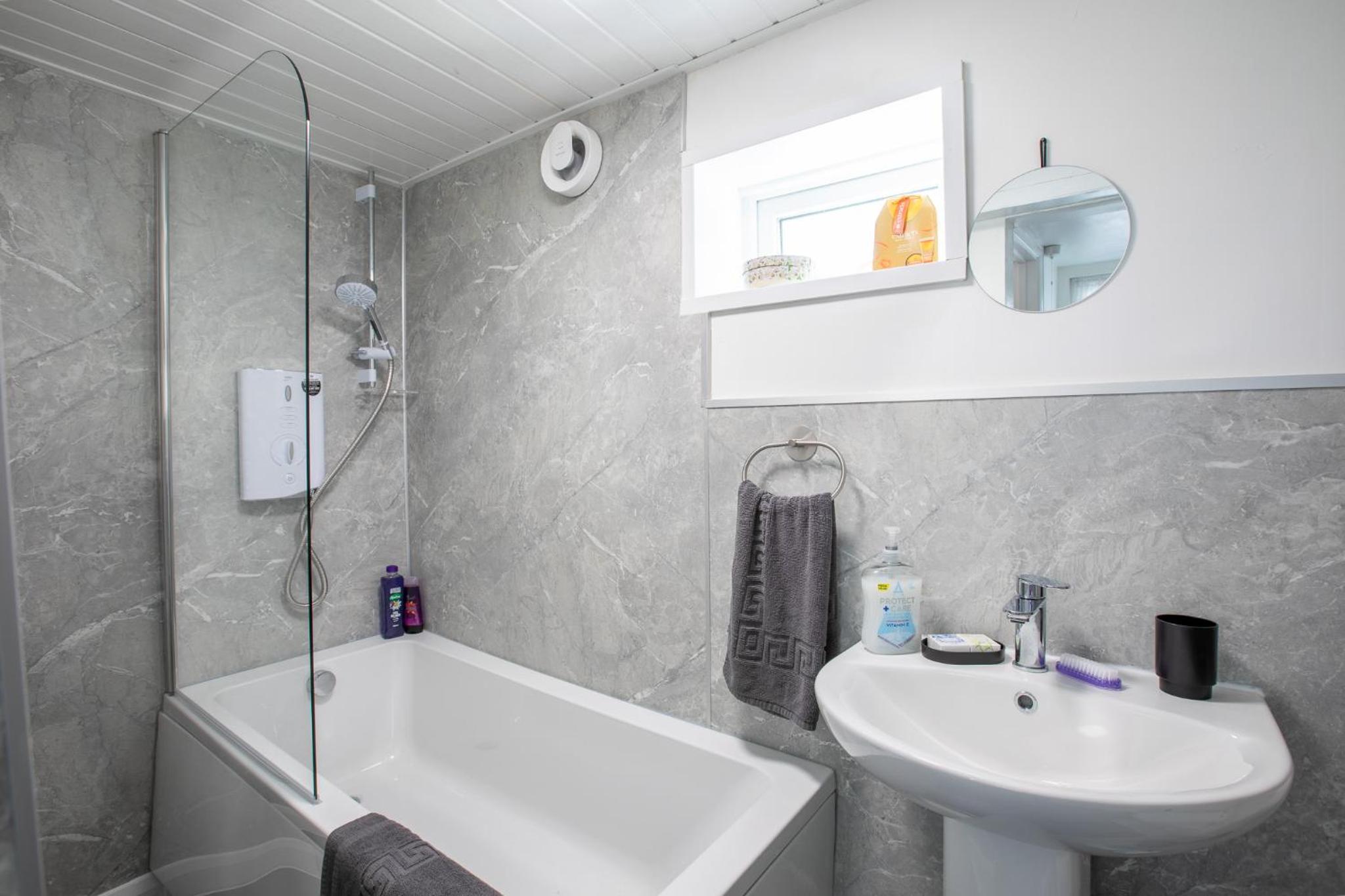Harbour Hideaway-Cosy & Central view 3