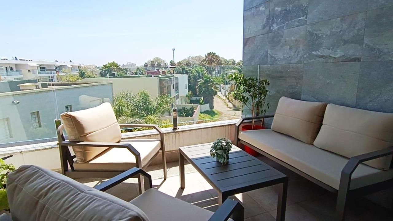 Modern flat by the Beach view 5