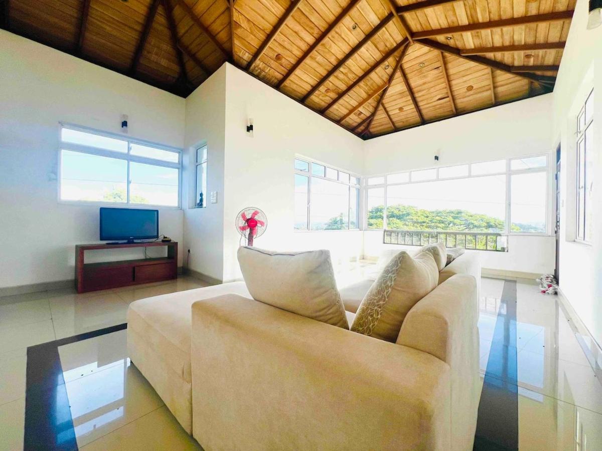 Rockview Gardens Homestay view 2