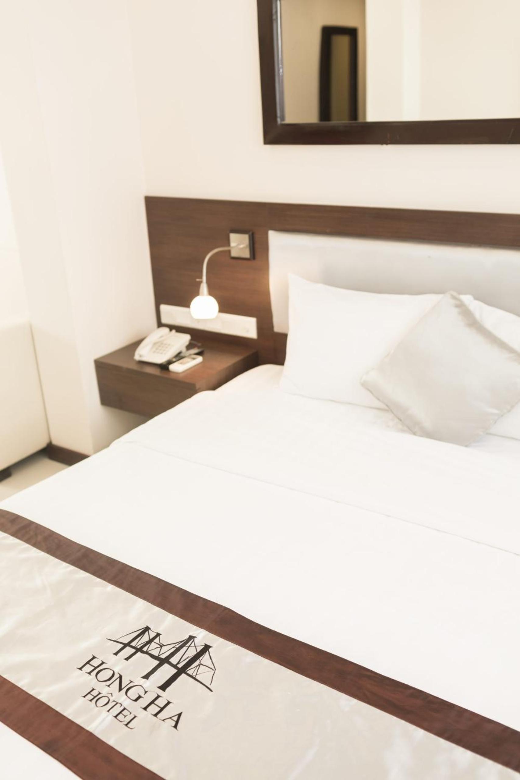 Hồng Hà Hotel HN - by BAY LUXURY