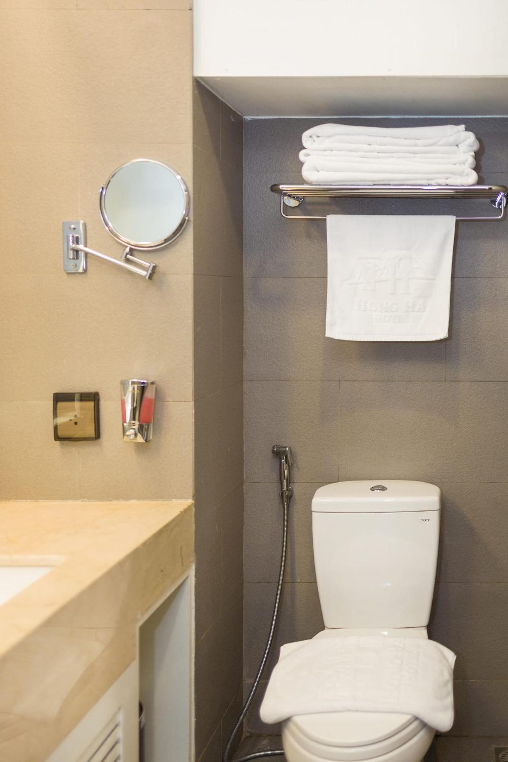 Hồng Hà Hotel HN - by BAY LUXURY