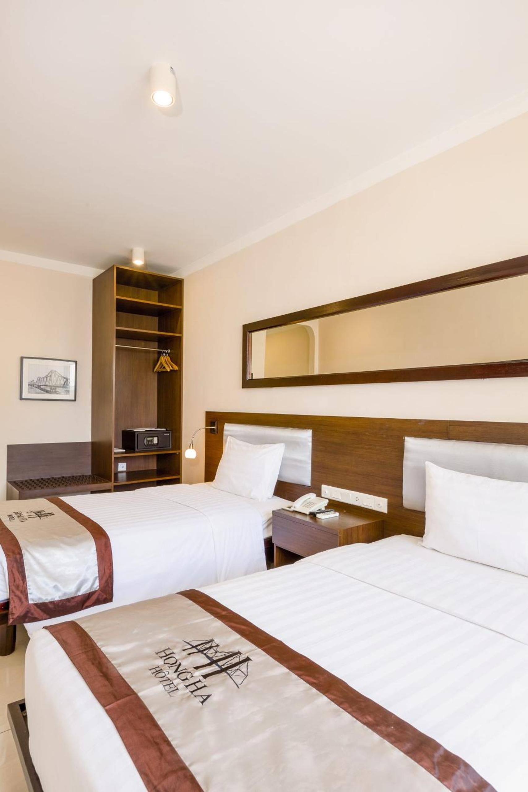 Hồng Hà Hotel HN - by BAY LUXURY