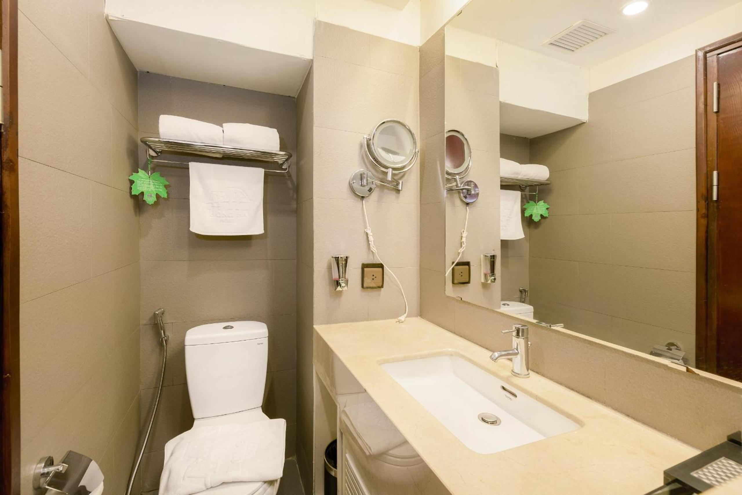 Hồng Hà Hotel HN - by BAY LUXURY