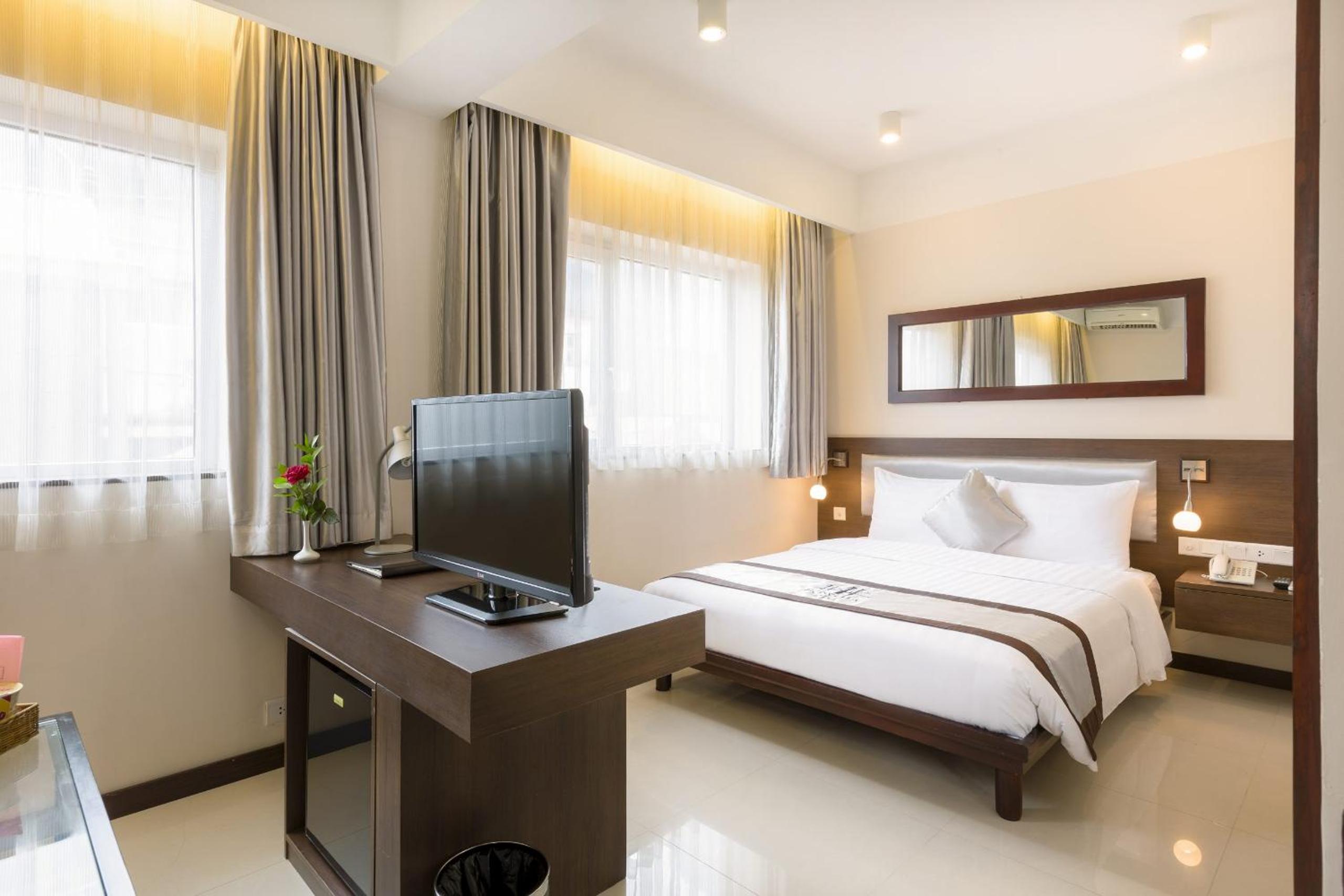 Hồng Hà Hotel HN - by BAY LUXURY