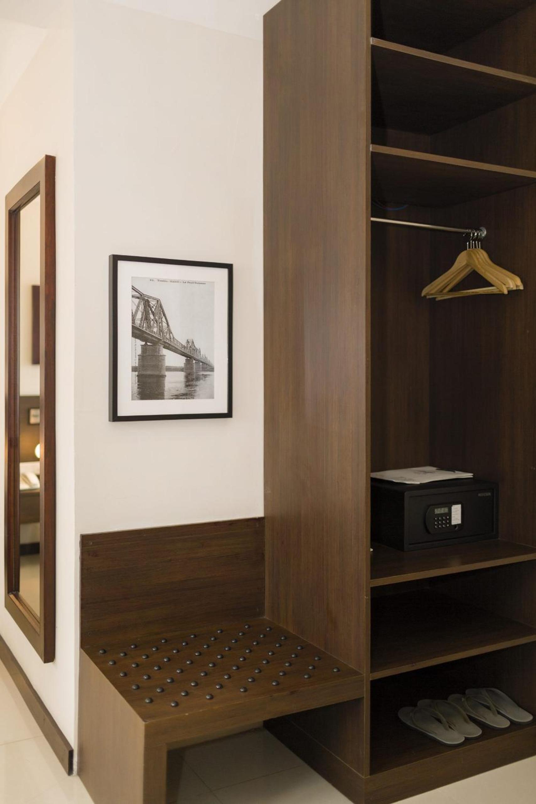 Hồng Hà Hotel HN - by BAY LUXURY