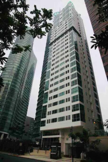 Cozy View BGC Staycation