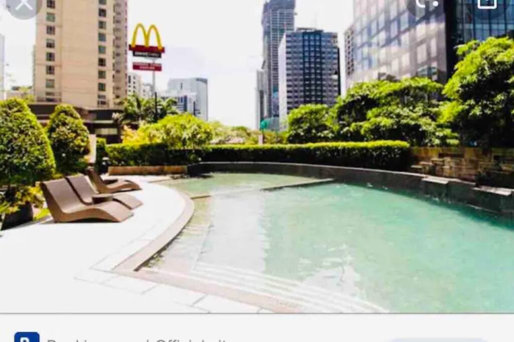 Cozy View BGC Staycation