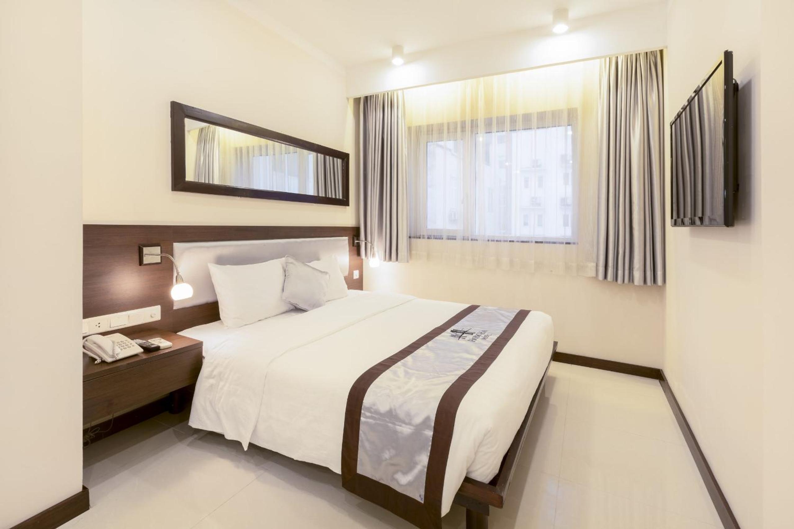 Hồng Hà Hotel HN - by BAY LUXURY