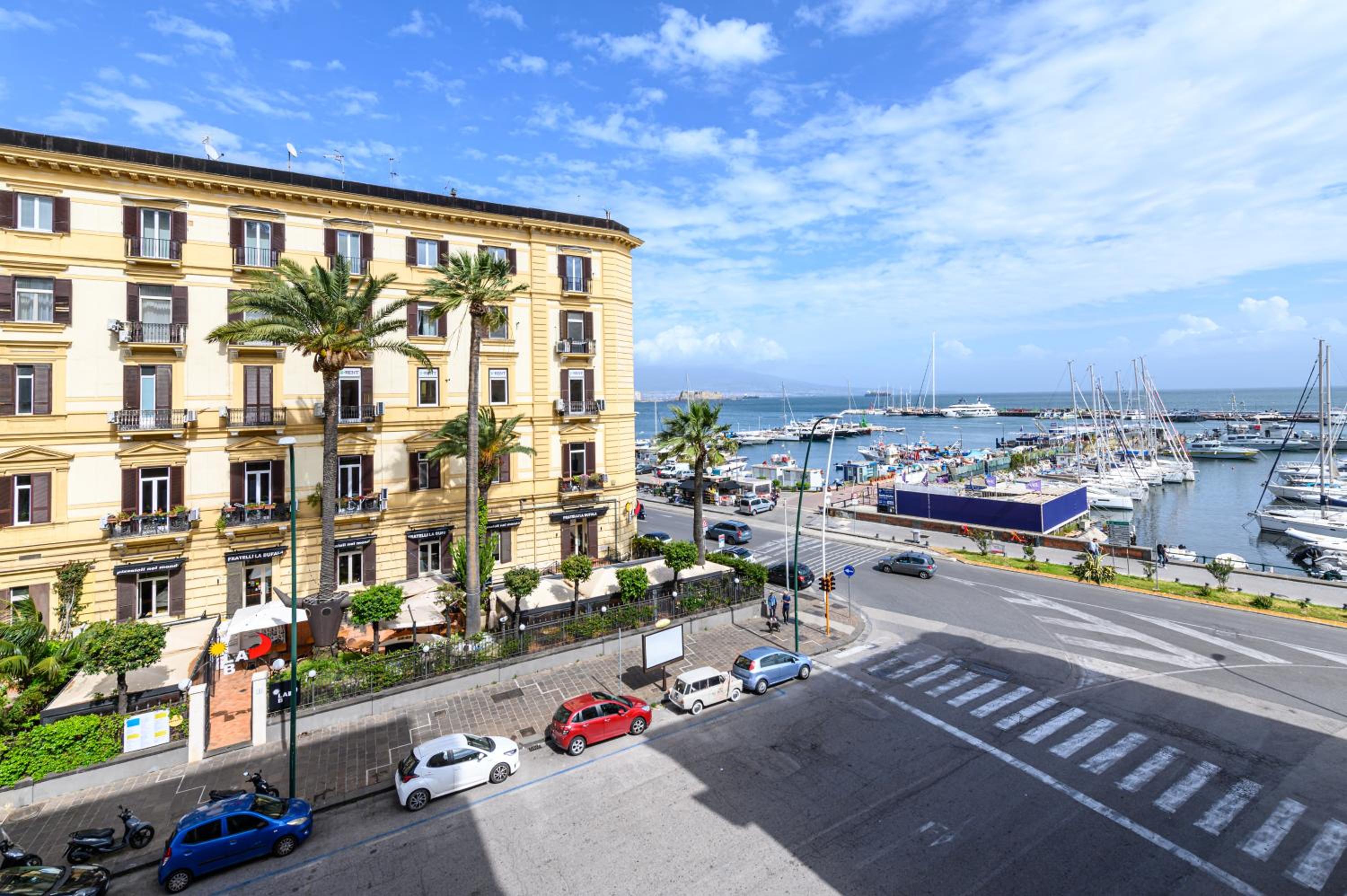Marina Rooms