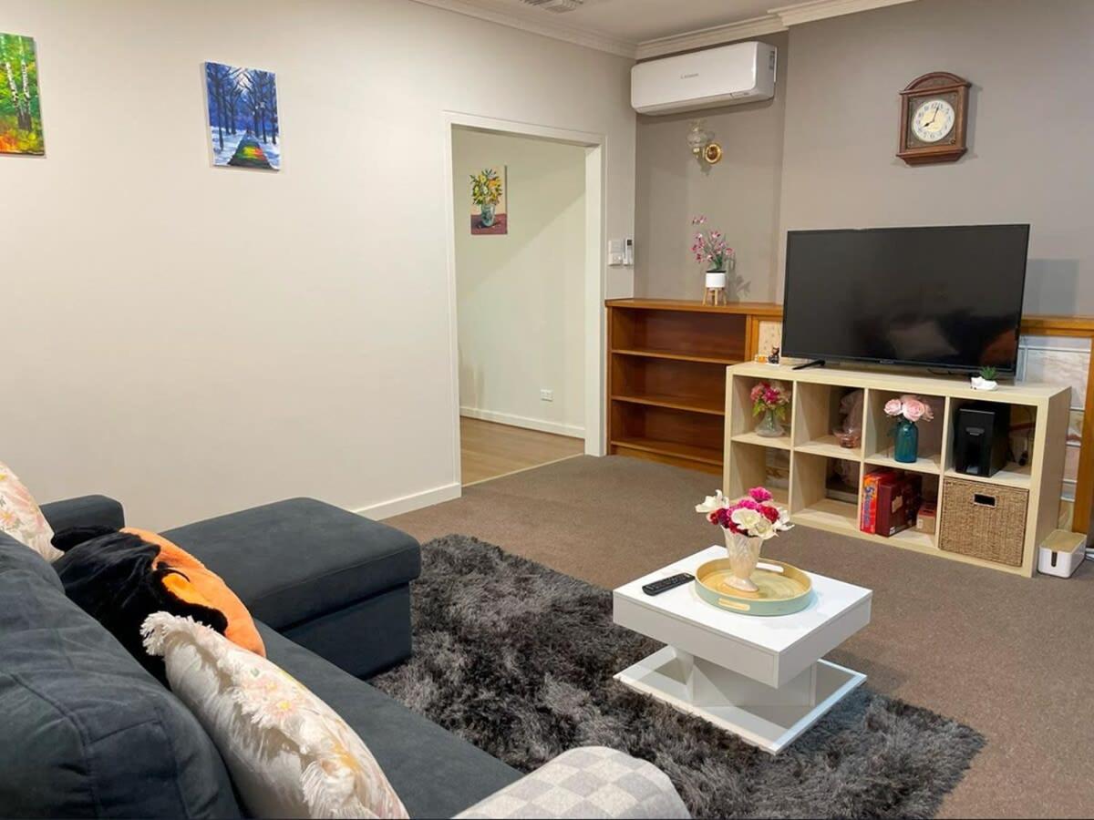 The Hidden Gem Exquisite 3BR Retreat in Berri