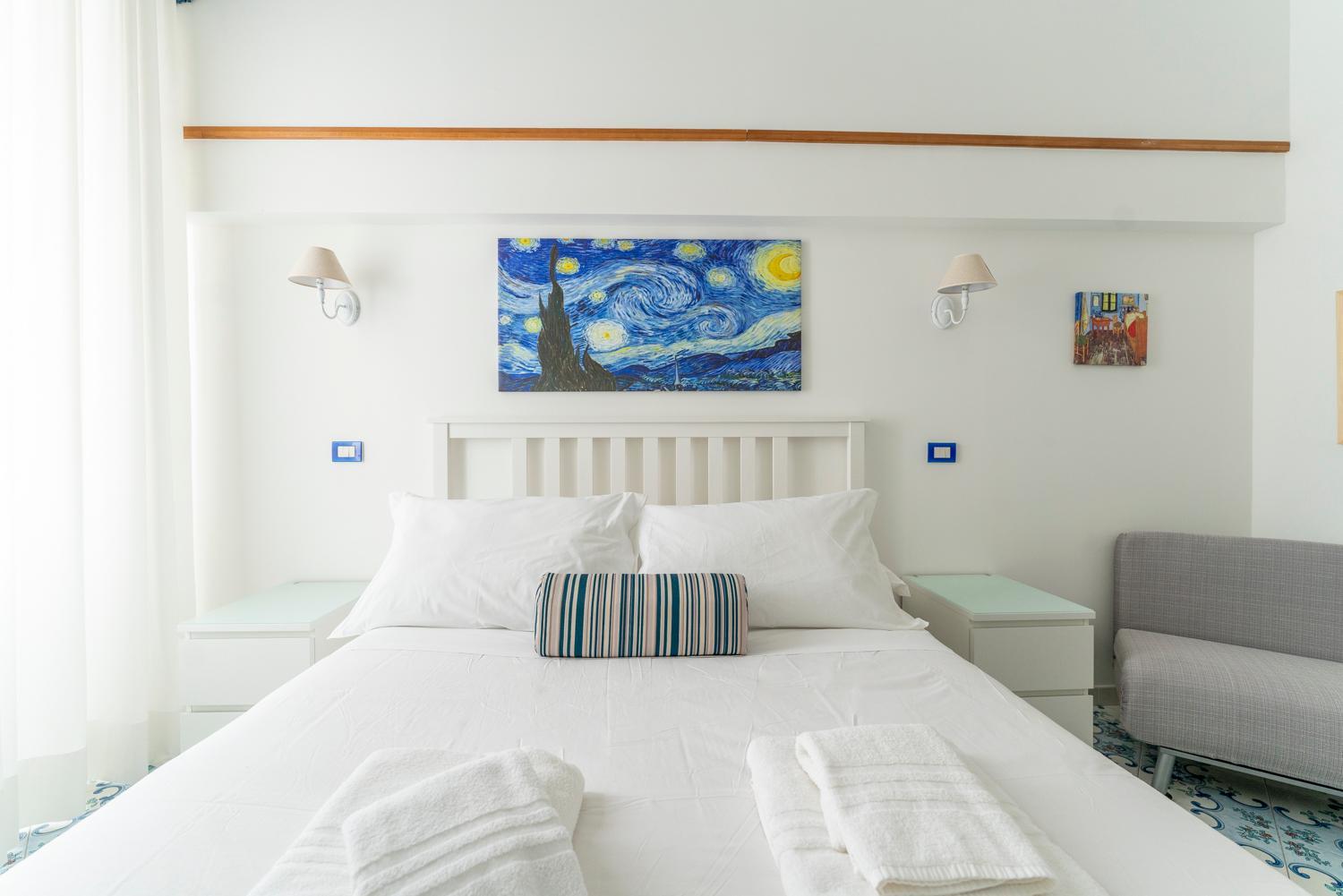 Marina Rooms