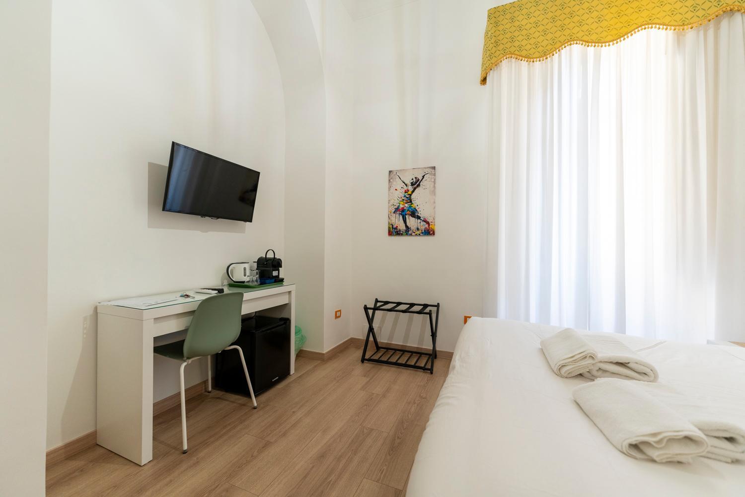 Marina Rooms
