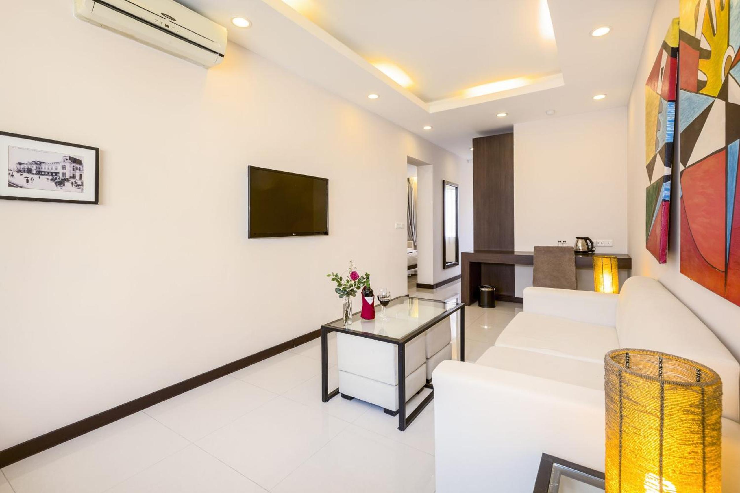 Hồng Hà Hotel HN - by BAY LUXURY