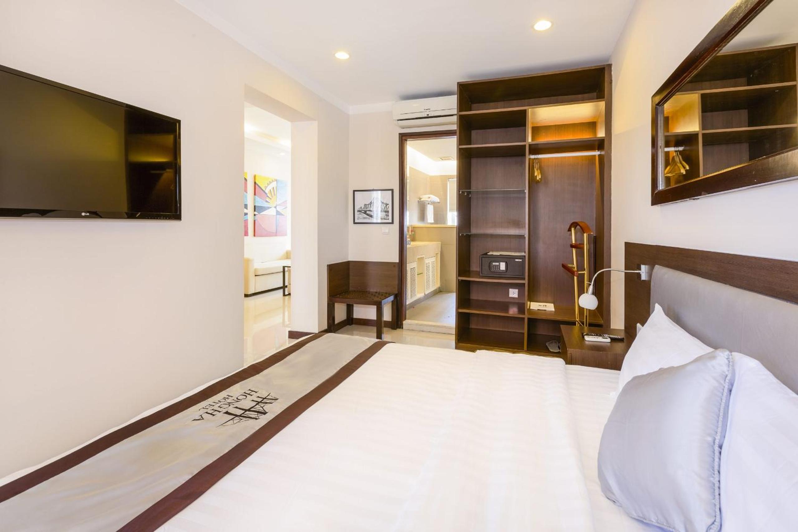 Hồng Hà Hotel HN - by BAY LUXURY