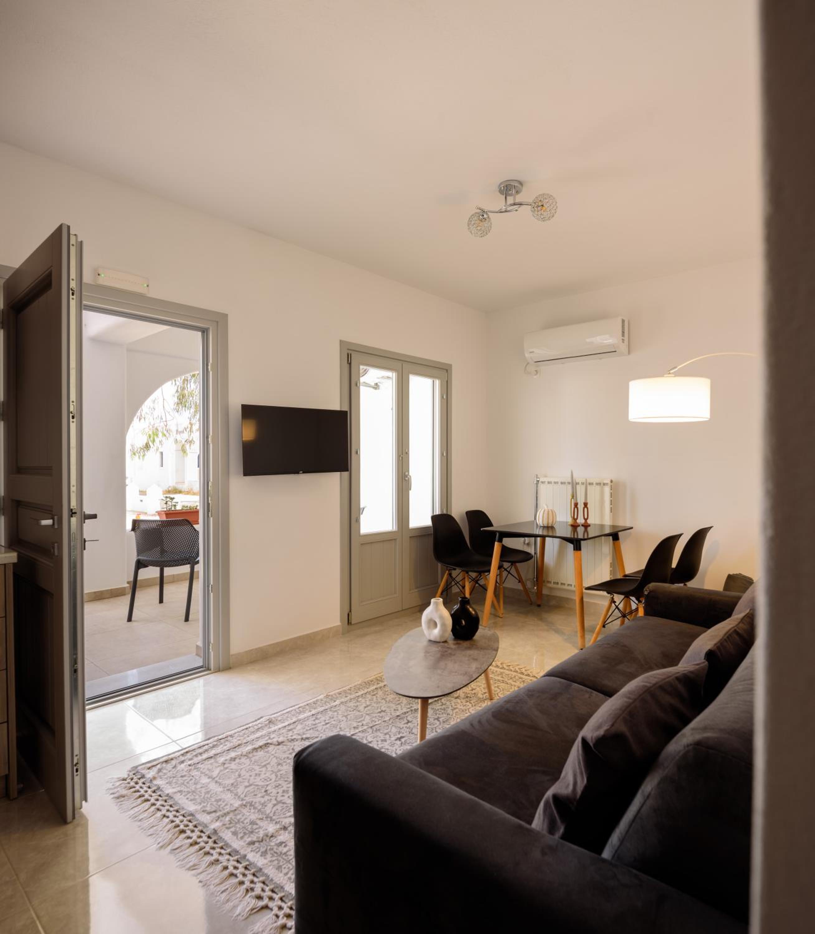 MESSARIA APARTMENt