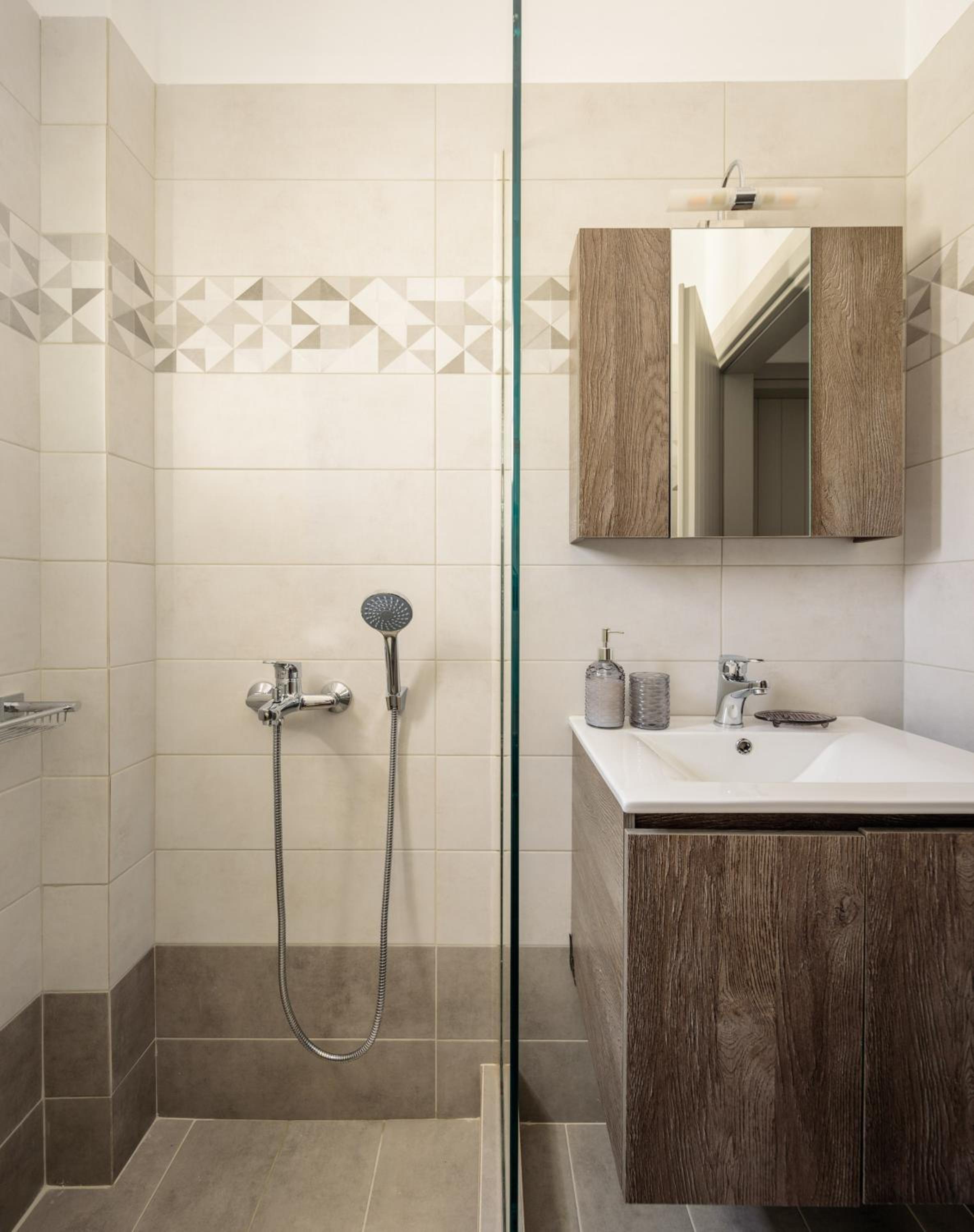 MESSARIA APARTMENt