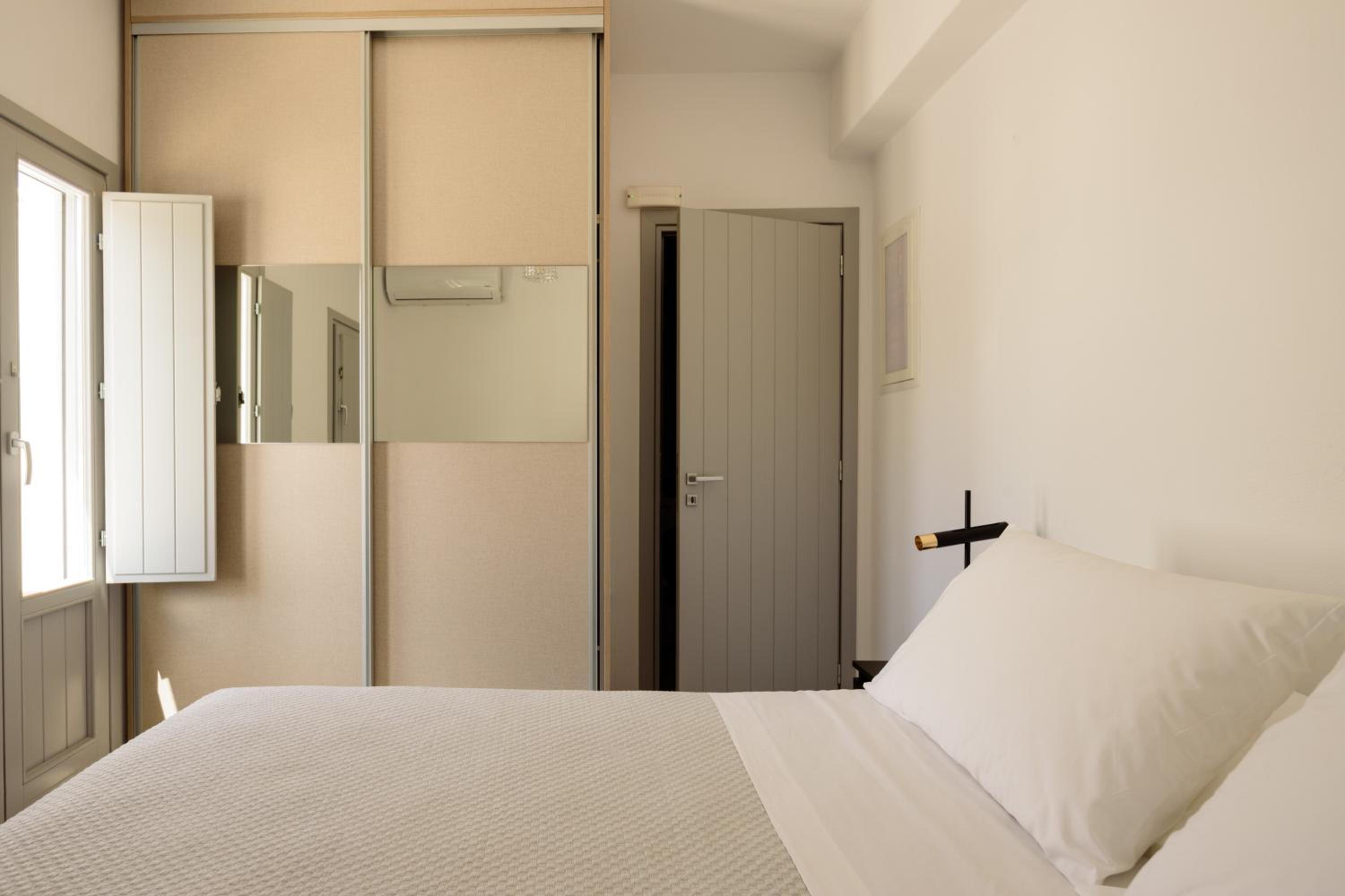 MESSARIA APARTMENt