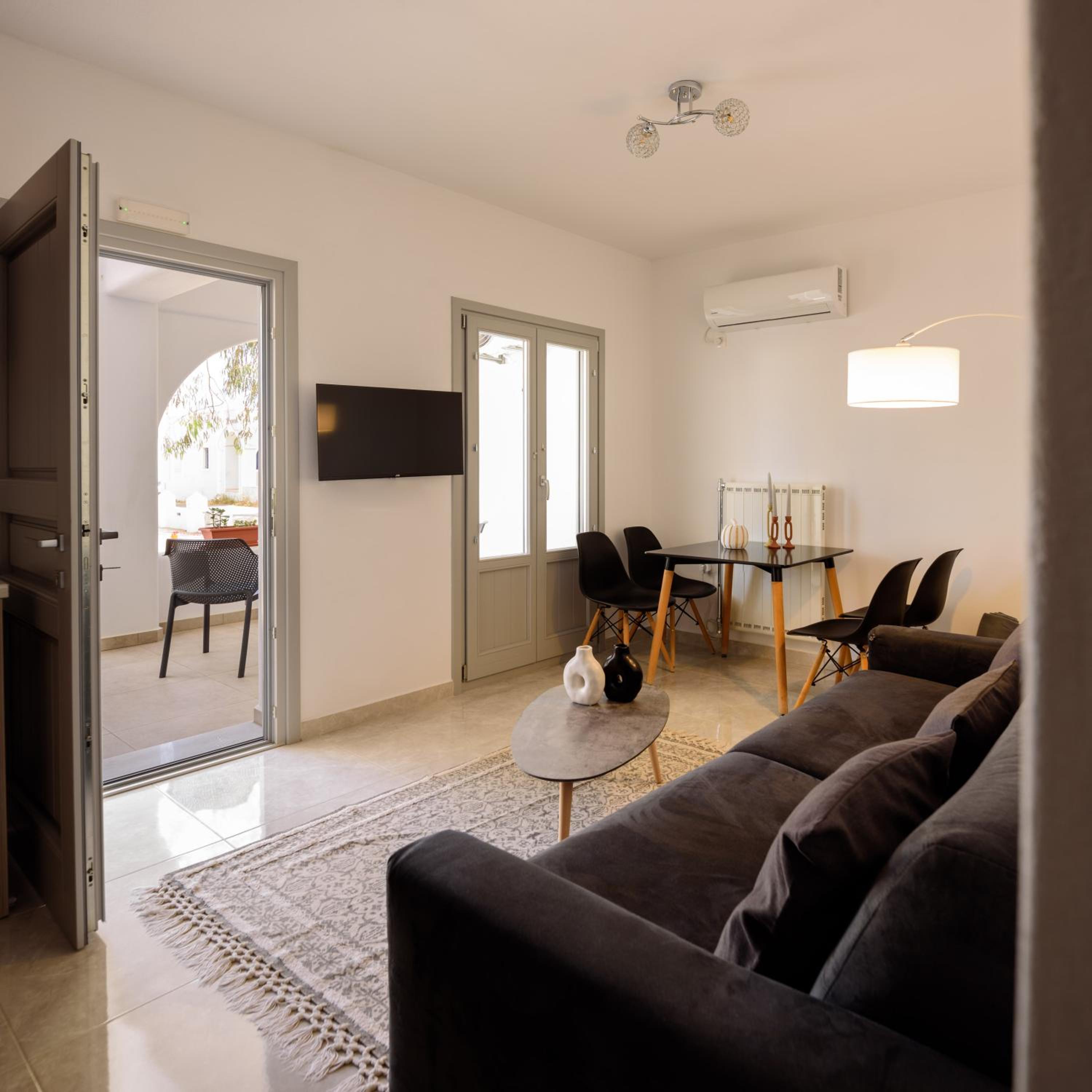 MESSARIA APARTMENt
