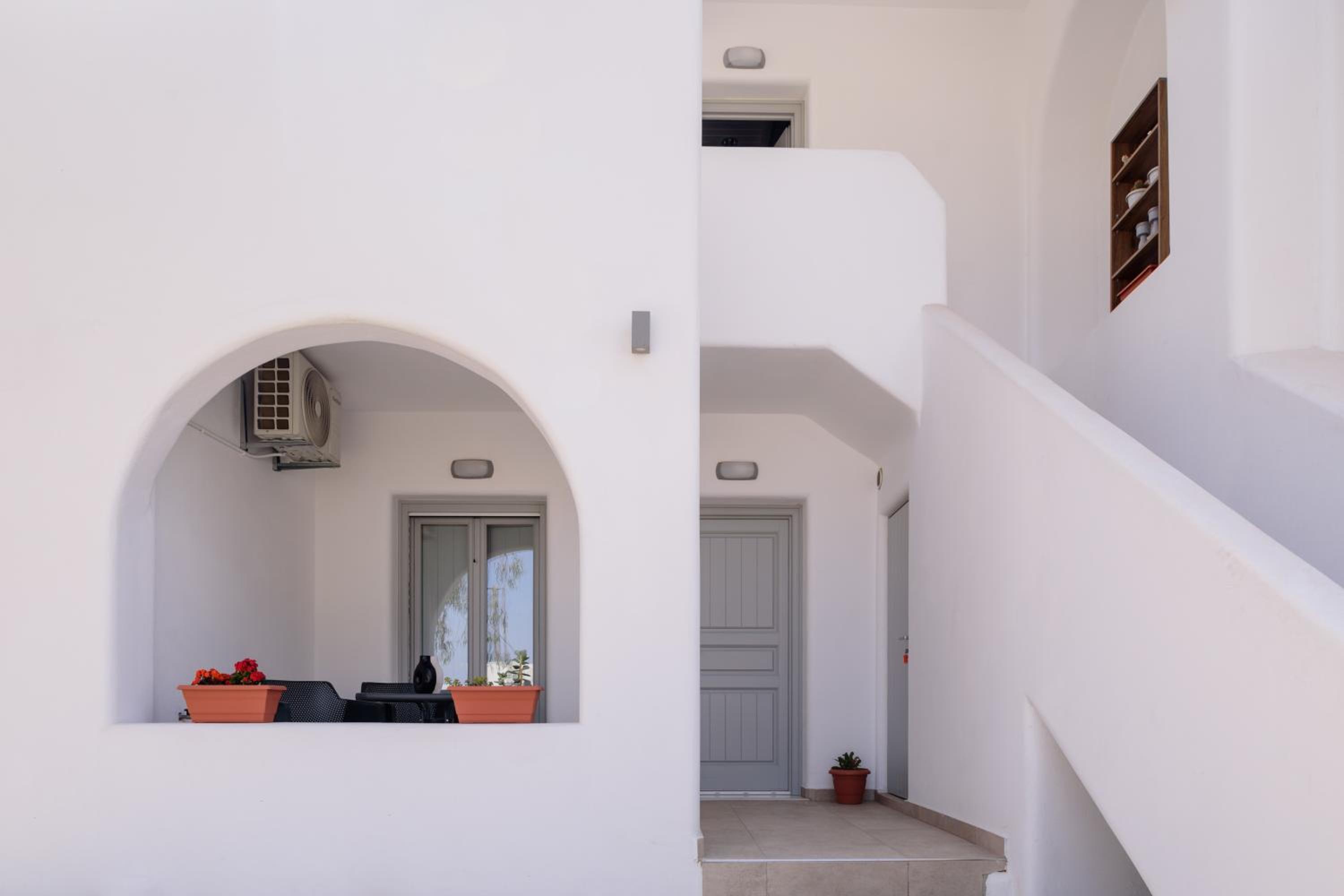 MESSARIA APARTMENt
