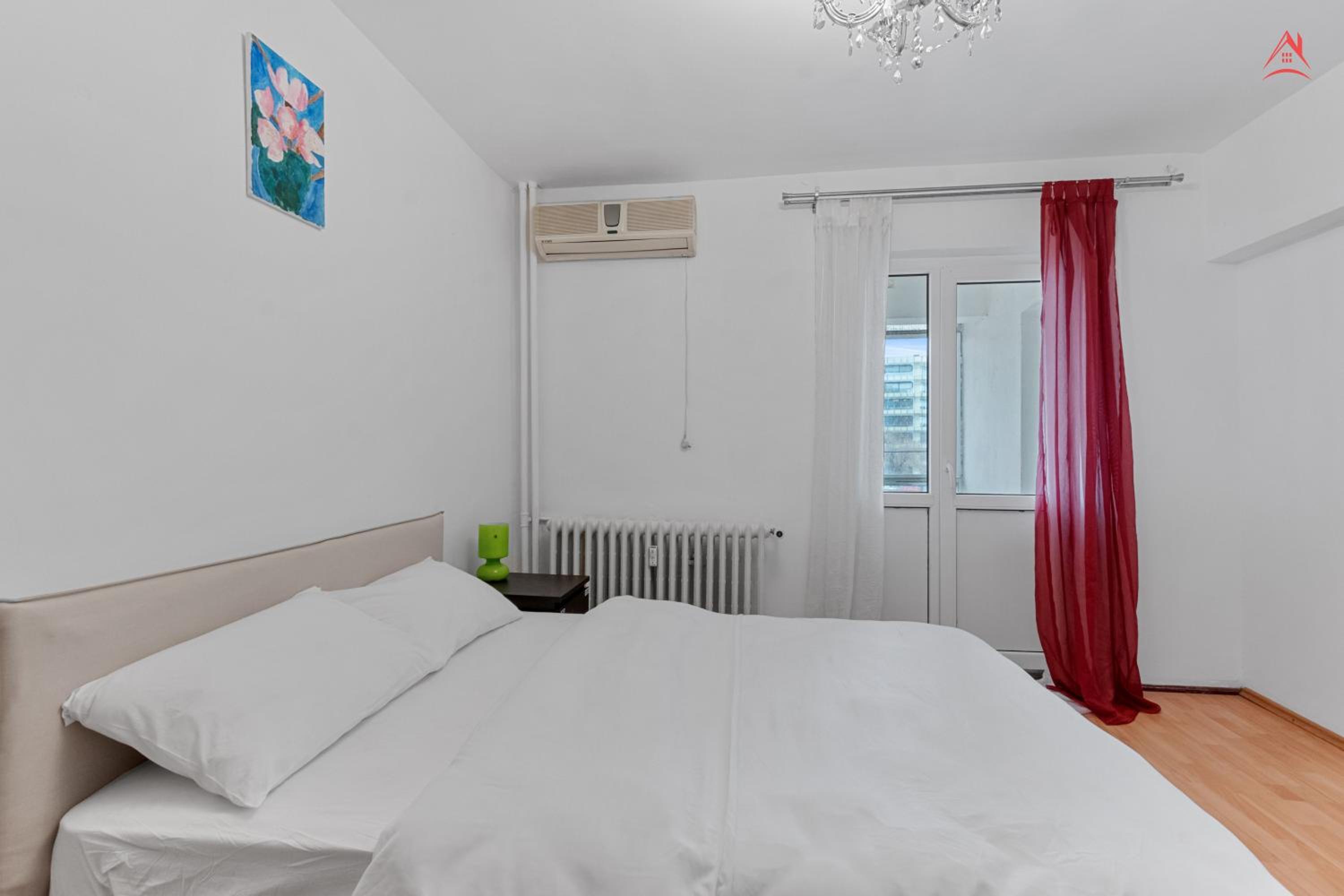 Unirii Large 2 Bedroom Apartment