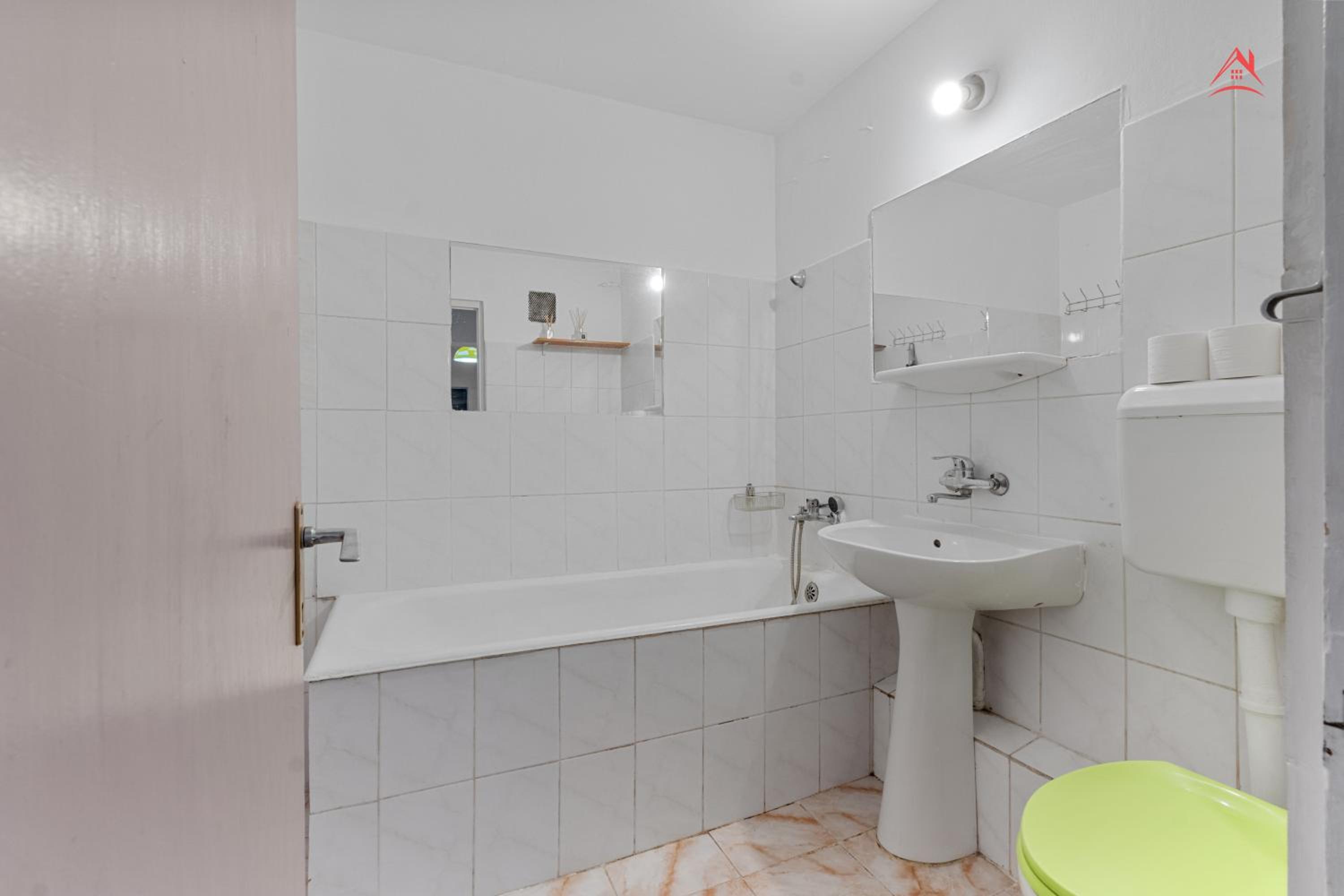 Unirii Large 2 Bedroom Apartment