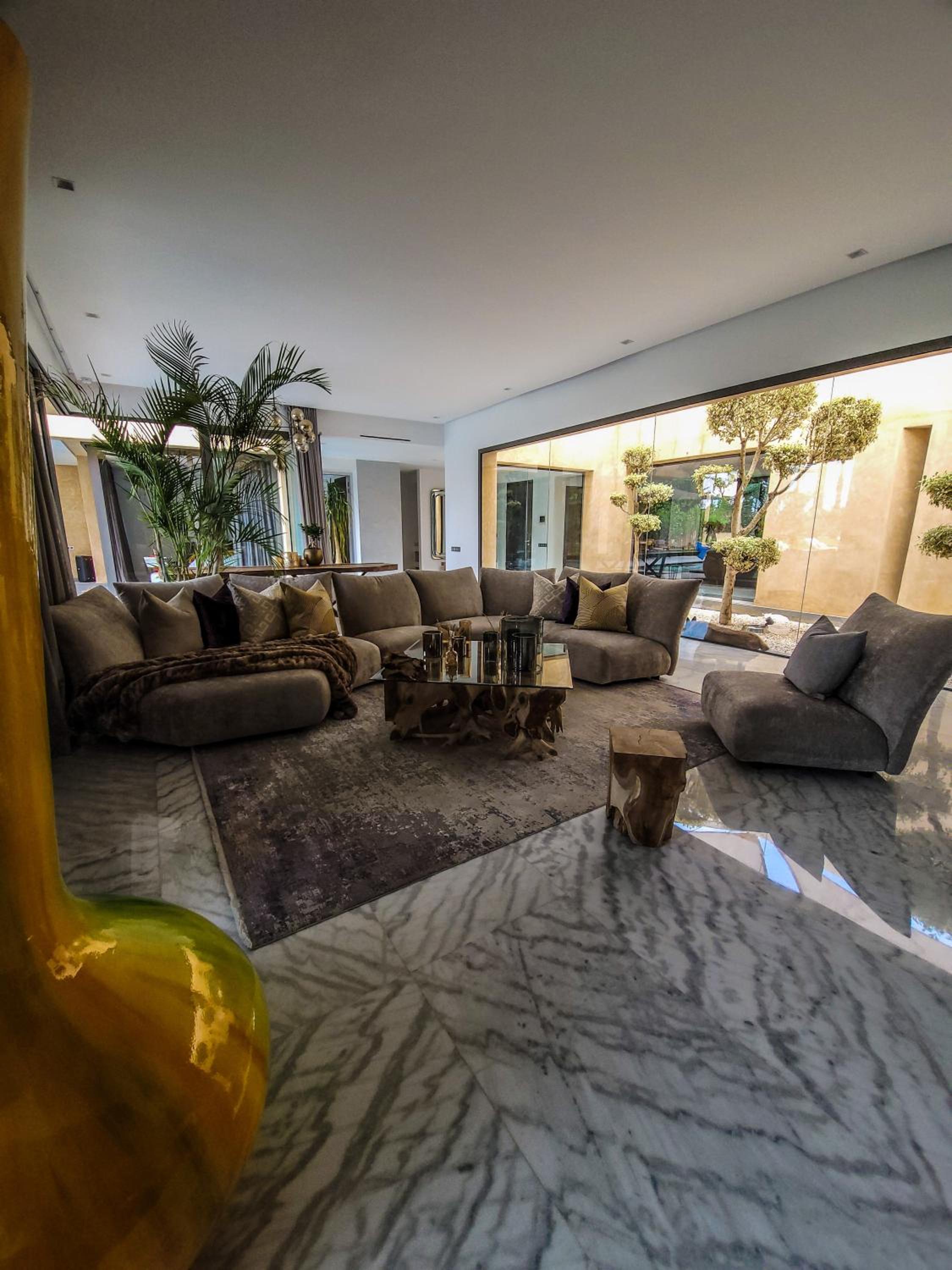 lounge