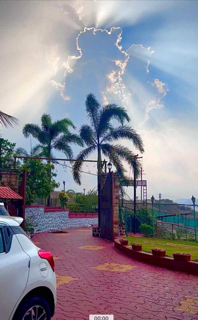 Passiflora Resorts