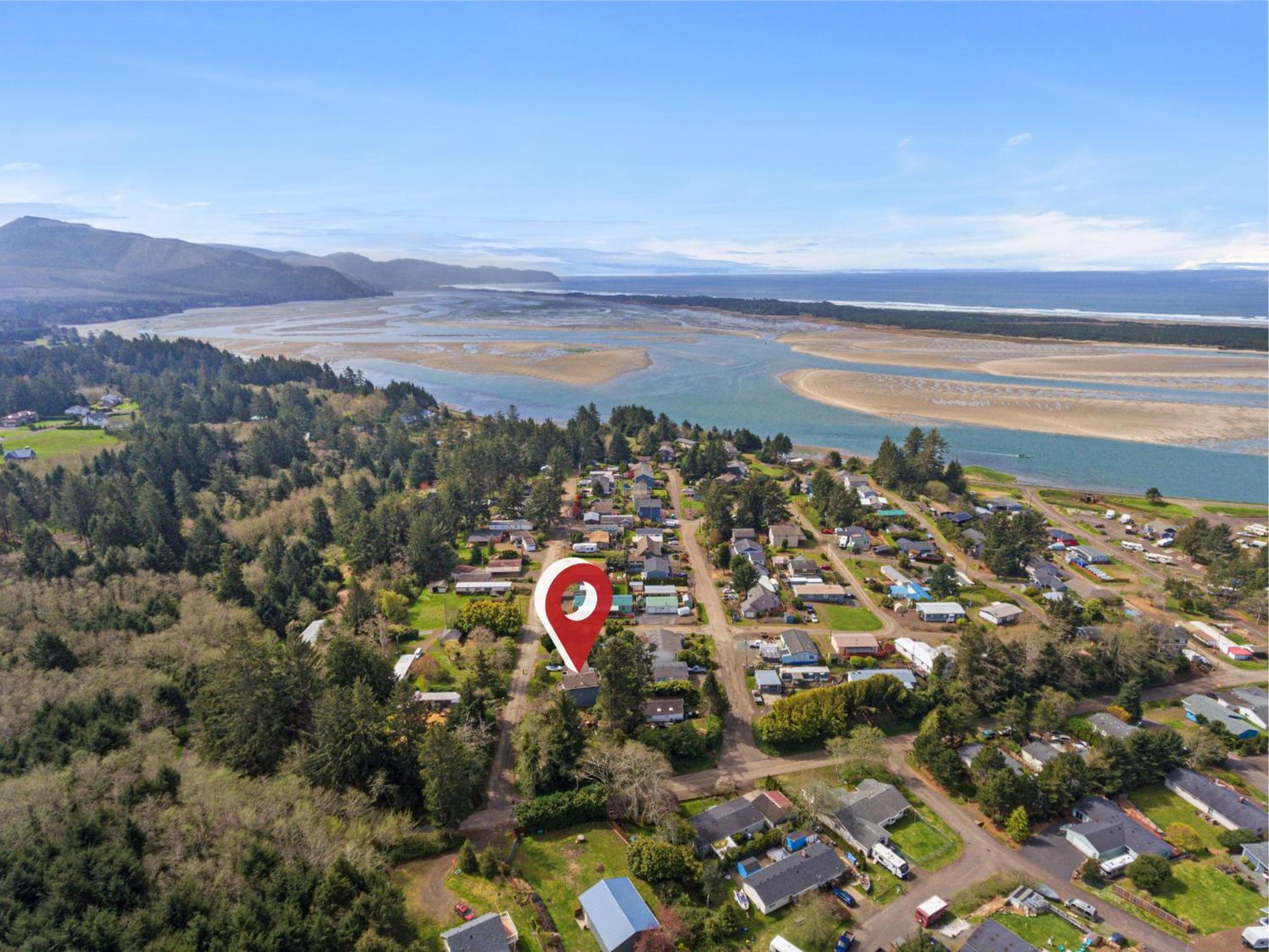Casual Netarts Beach Bay Hideaway Tillamook OR view 5
