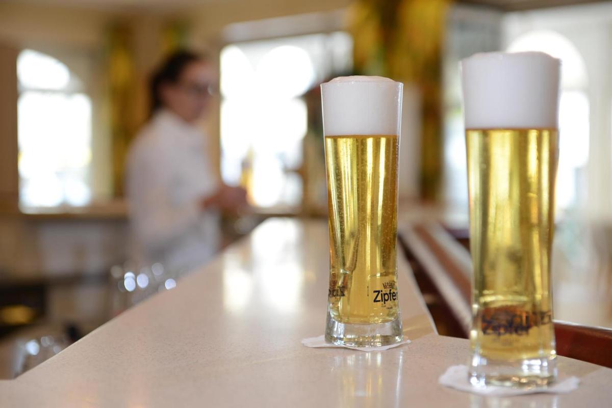 bar