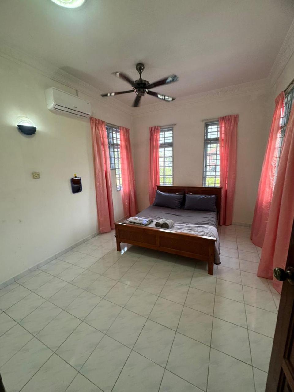 Mama Homestay Kampung Tapang Kota Bharu photo 6
