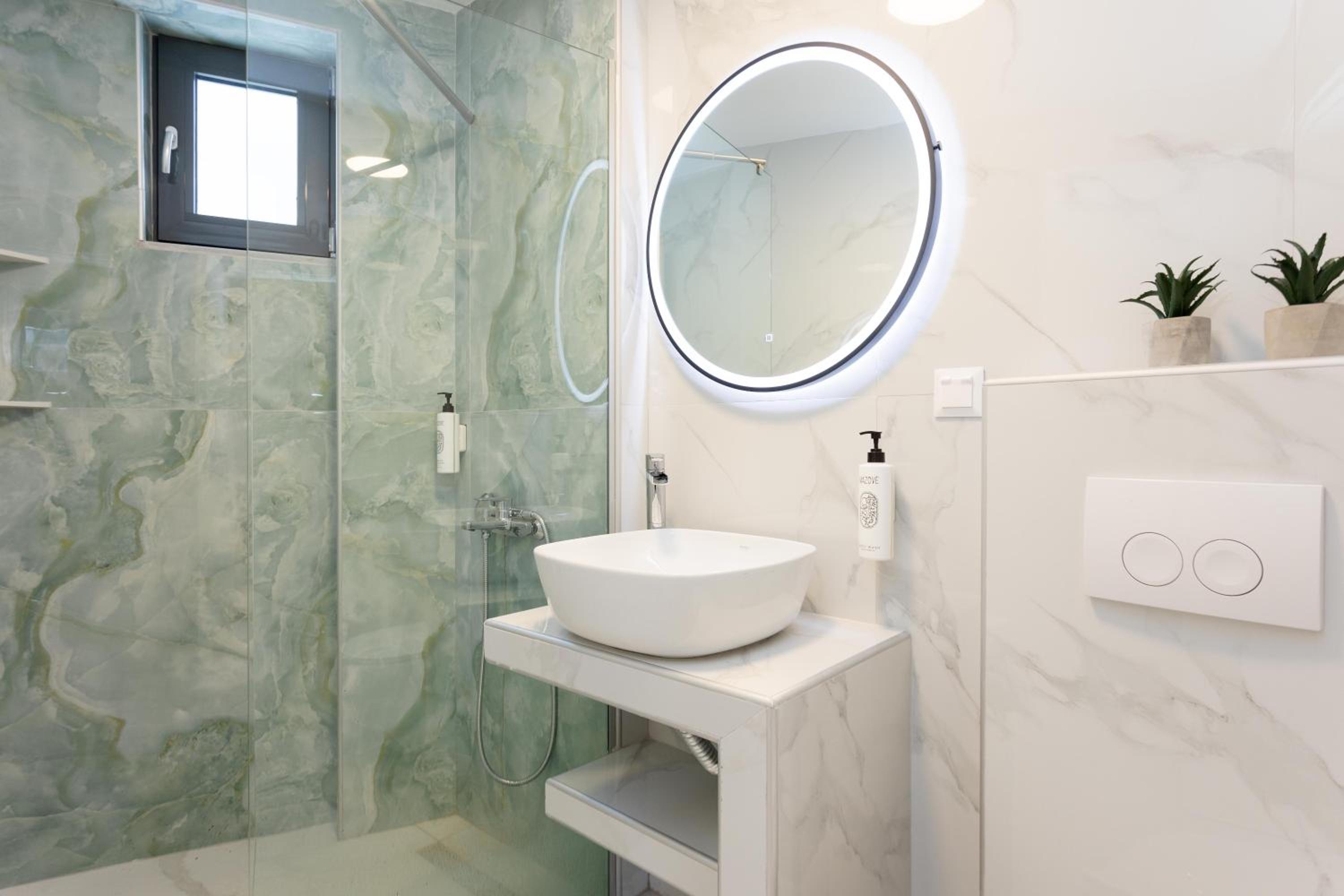 ARA Luxury Suites view 5