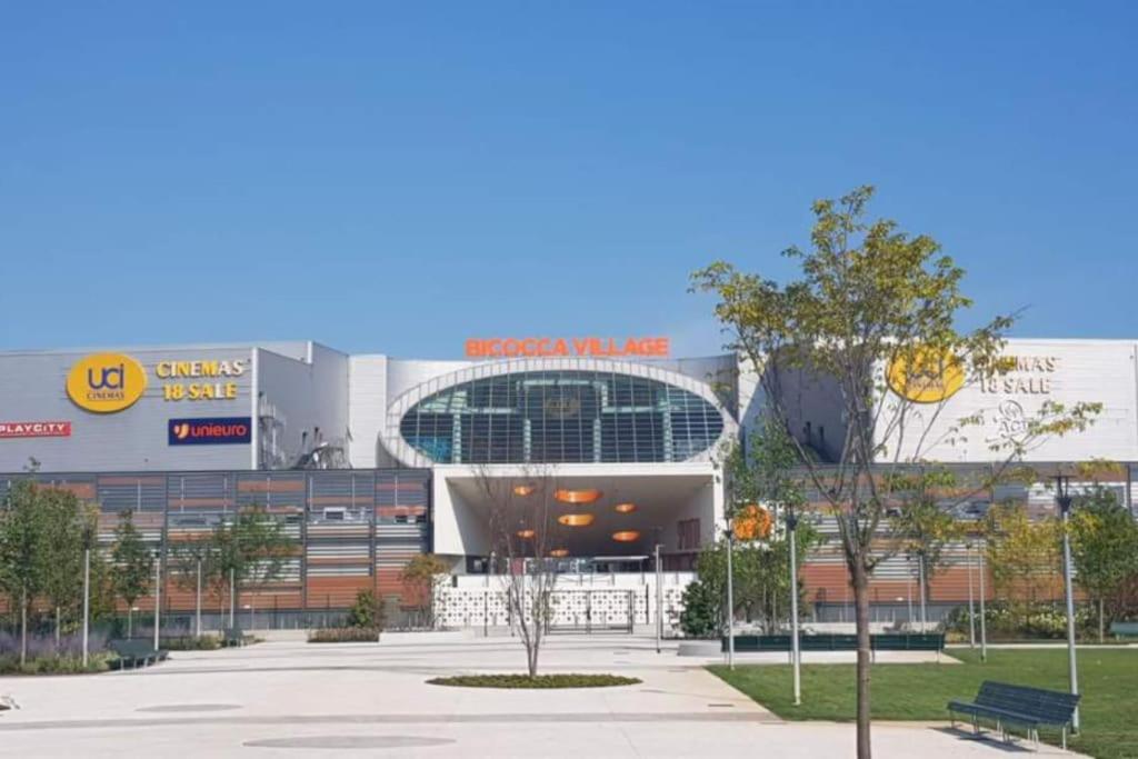 Milano Bicocca ultimo piano con ampia terrazza