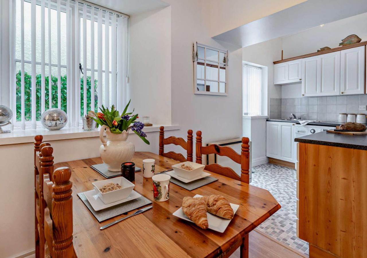 1 Bed in Tenby oc-p29296