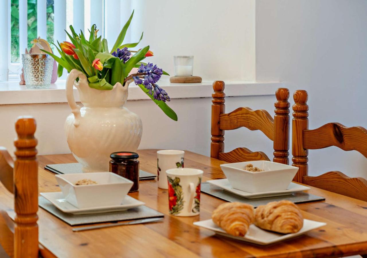 1 Bed in Tenby oc-p29296