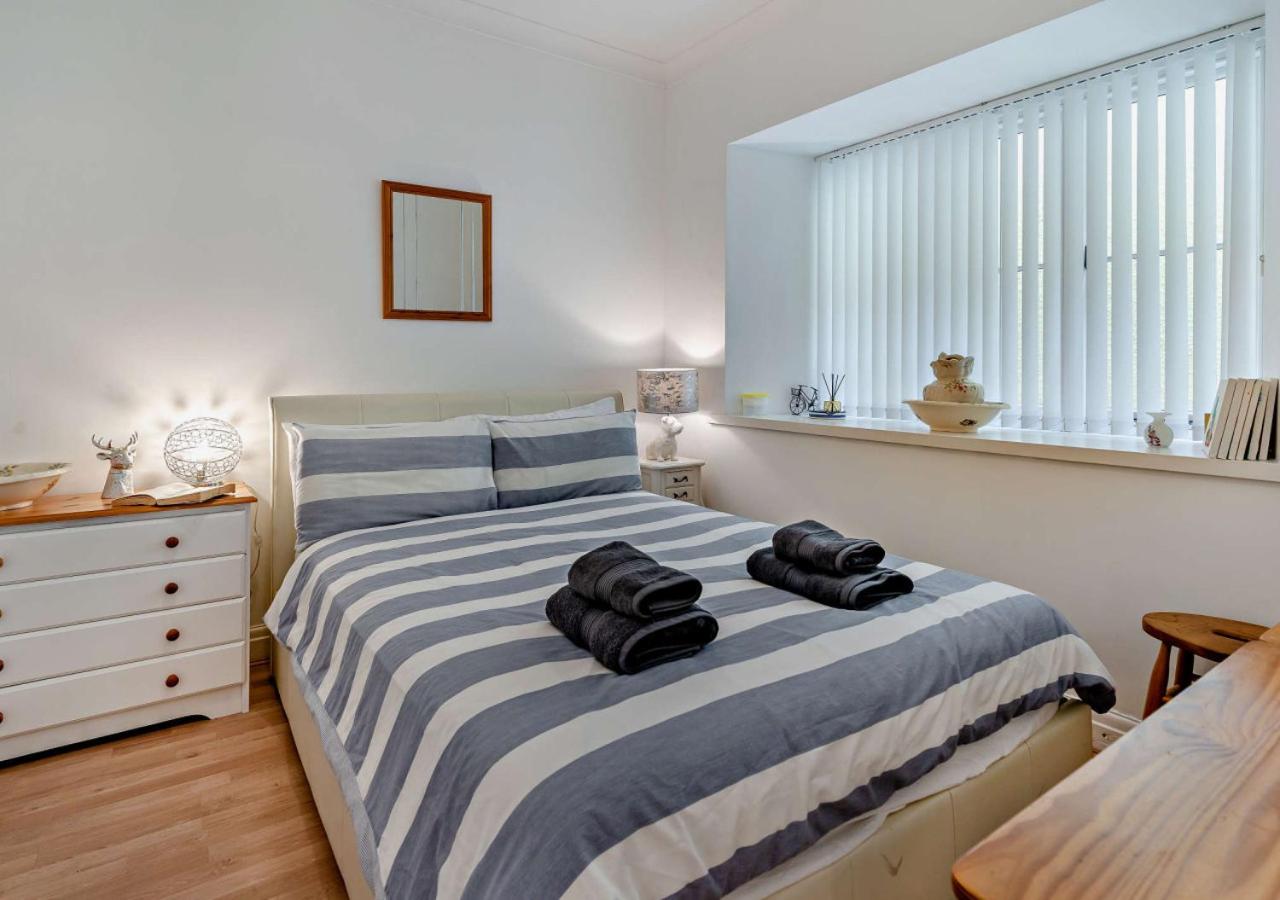 1 Bed in Tenby oc-p29296