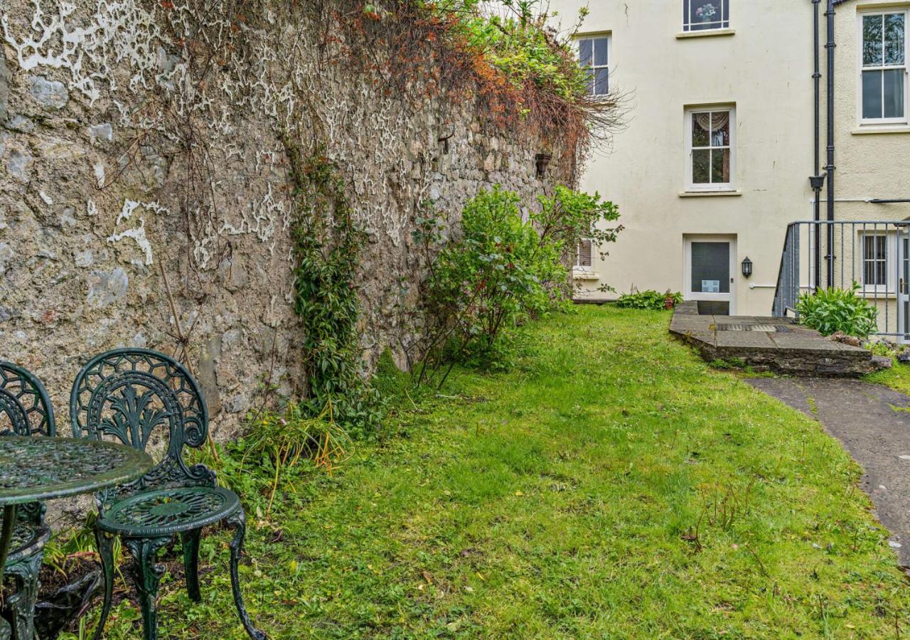 1 Bed in Tenby oc-p29296