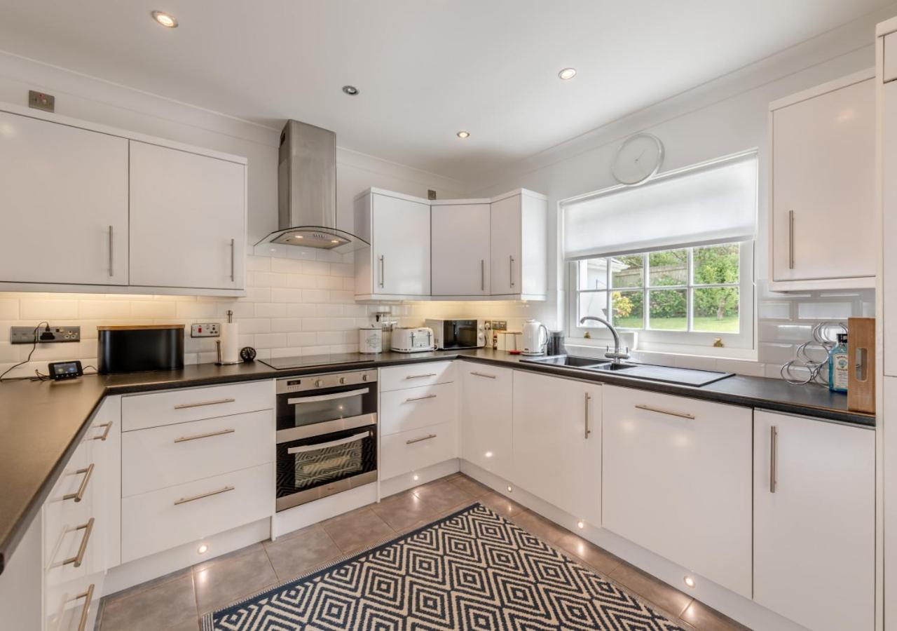4 Bed in Llanon oc-g29204