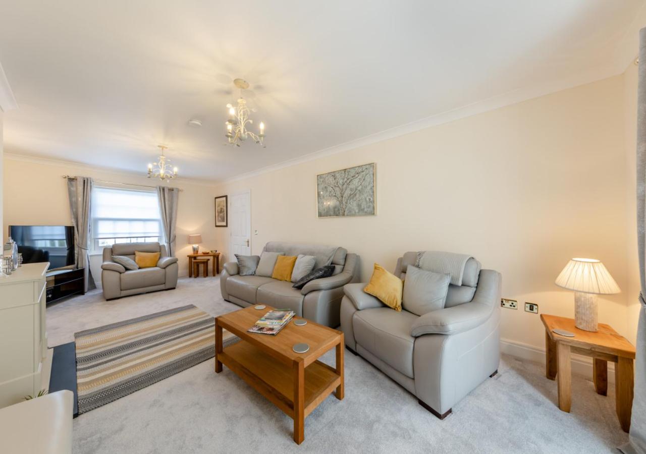 4 Bed in Llanon oc-g29204