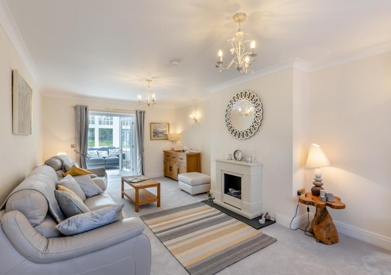 4 Bed in Llanon oc-g29204