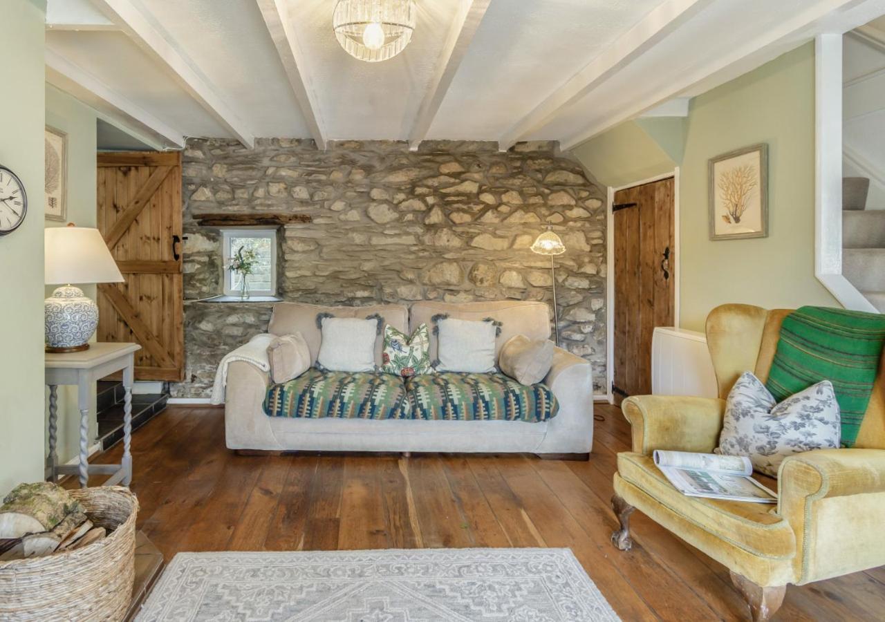 2 Bed in Abergwaun oc-t14348