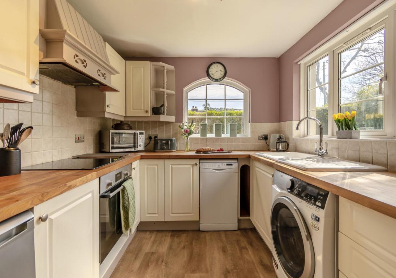 2 Bed in Abergwaun oc-t14348