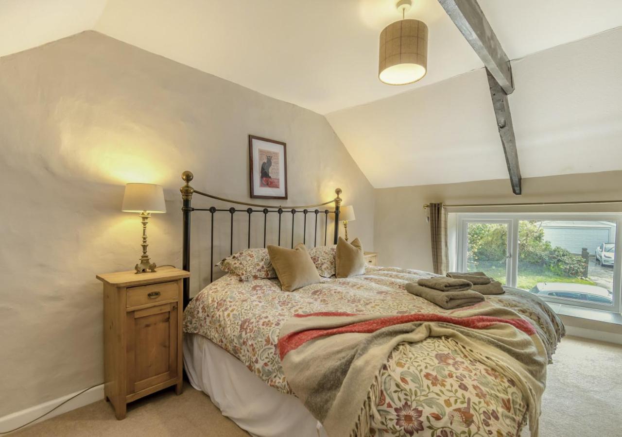 2 Bed in Abergwaun oc-t14348