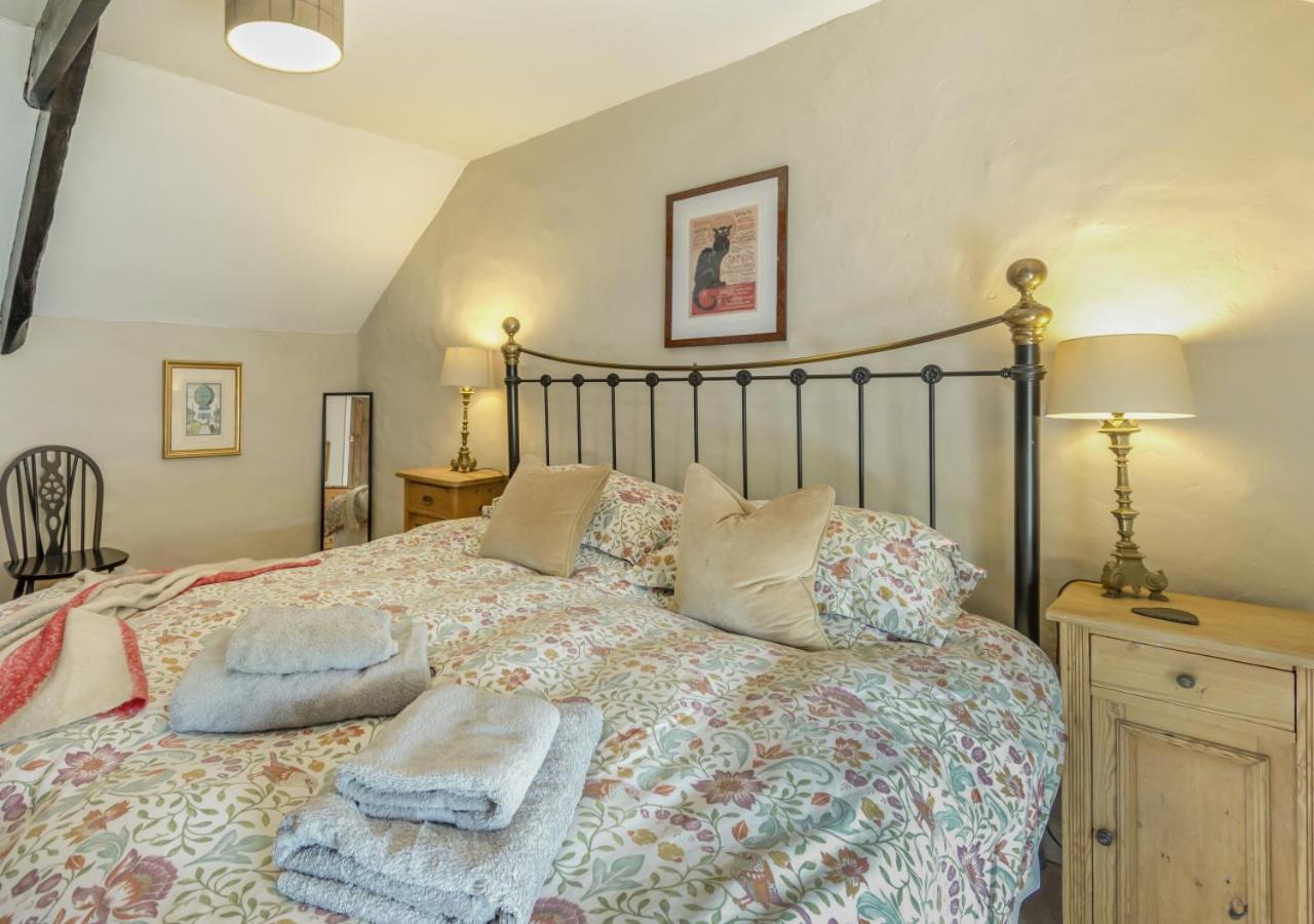 2 Bed in Abergwaun oc-t14348