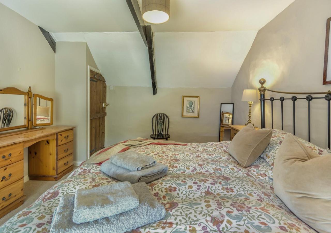 2 Bed in Abergwaun oc-t14348