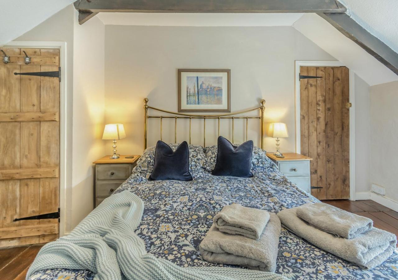 2 Bed in Abergwaun oc-t14348