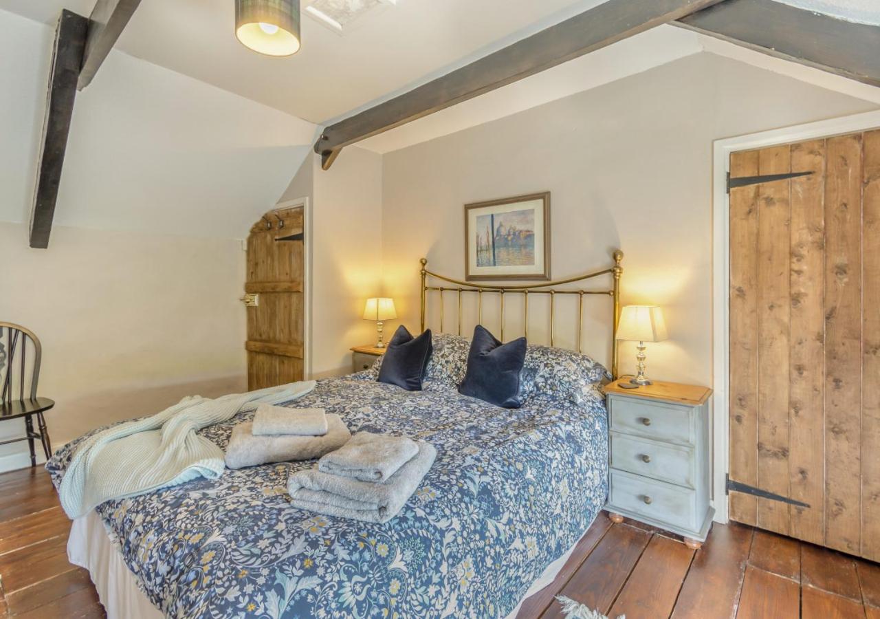 2 Bed in Abergwaun oc-t14348