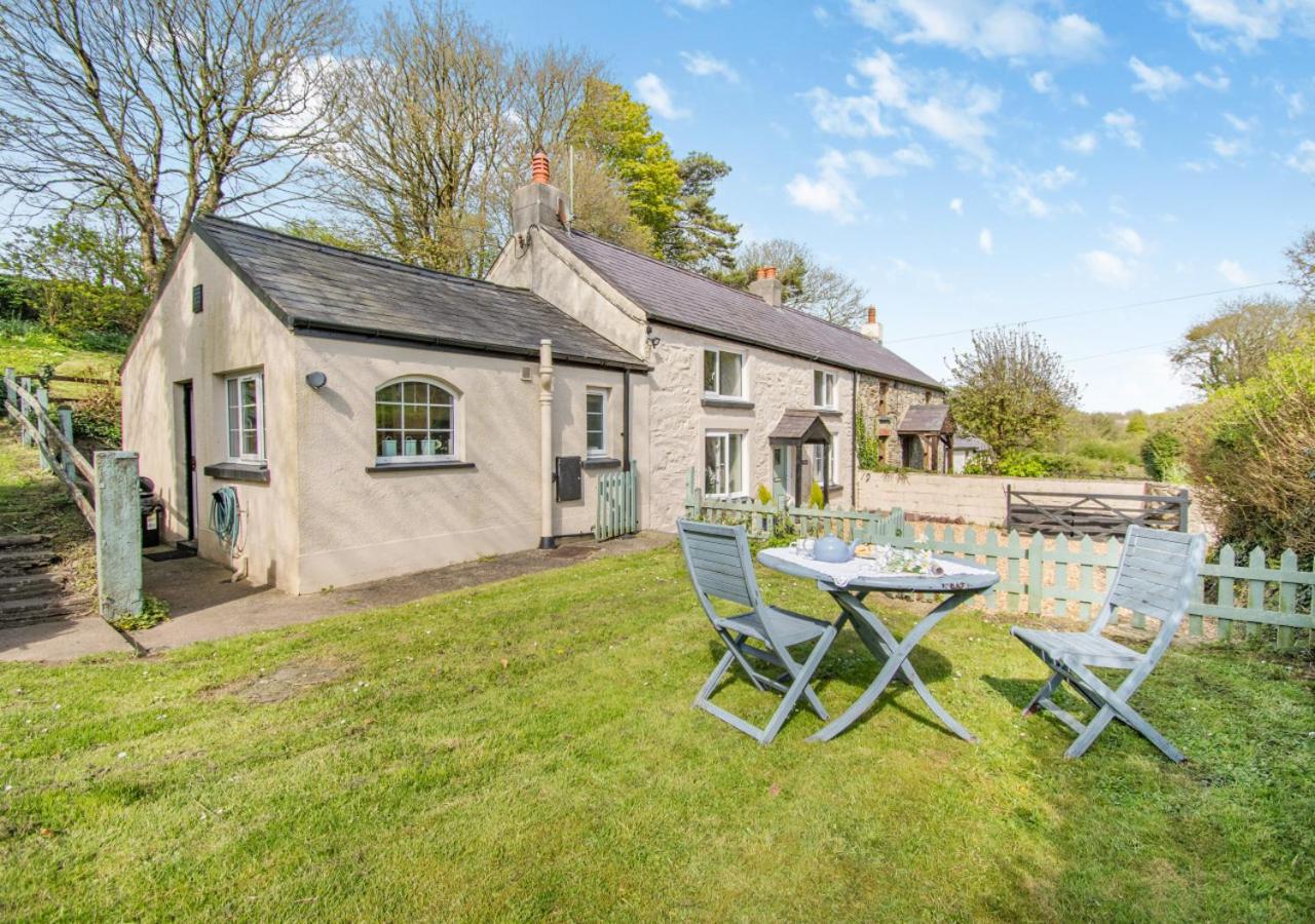 2 Bed in Abergwaun oc-t14348