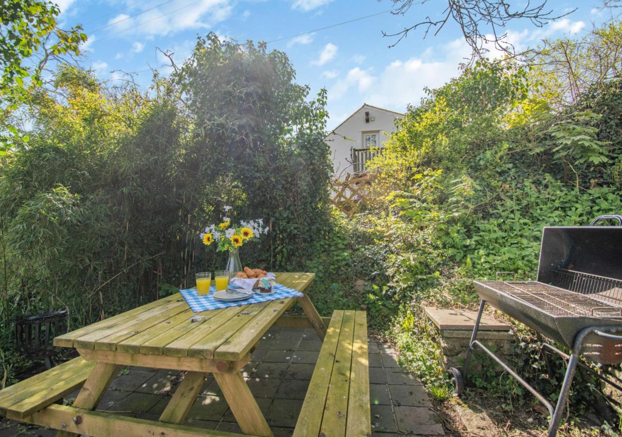 2 Bed in Abergwaun oc-t14348